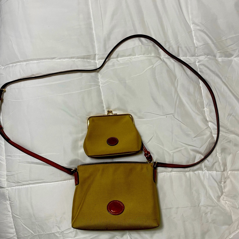 Dooney & Bourke Crossbody Bag w Matching Clutch